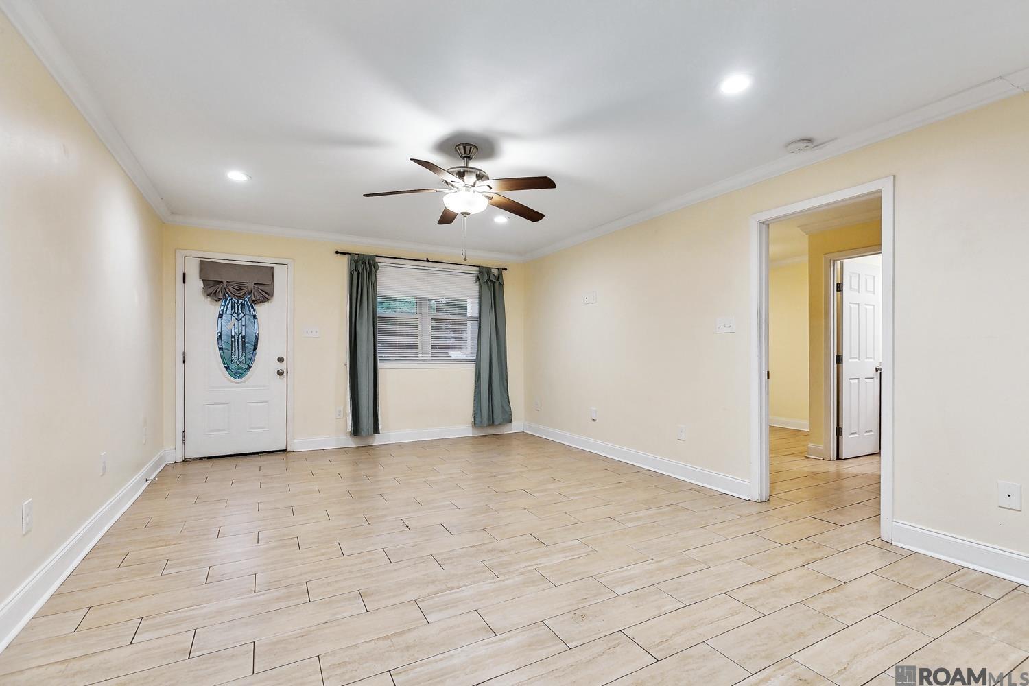 2254 Carolyn Ave, Denham Springs, Louisiana image 3