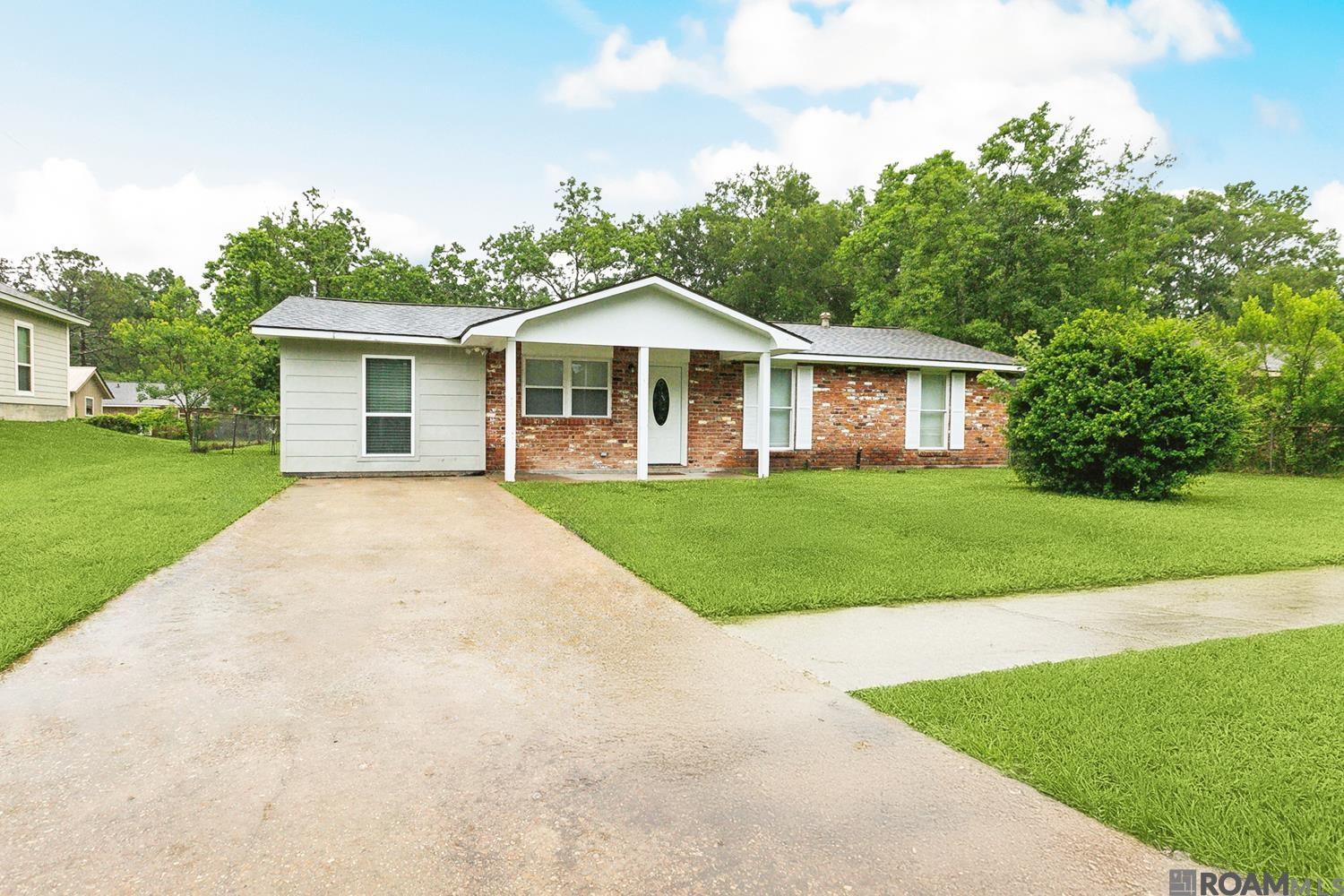 2254 Carolyn Ave, Denham Springs, Louisiana image 1