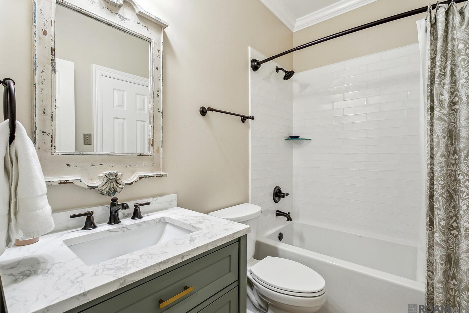 511 Beau Chene Drive, Mandeville, Louisiana image 12