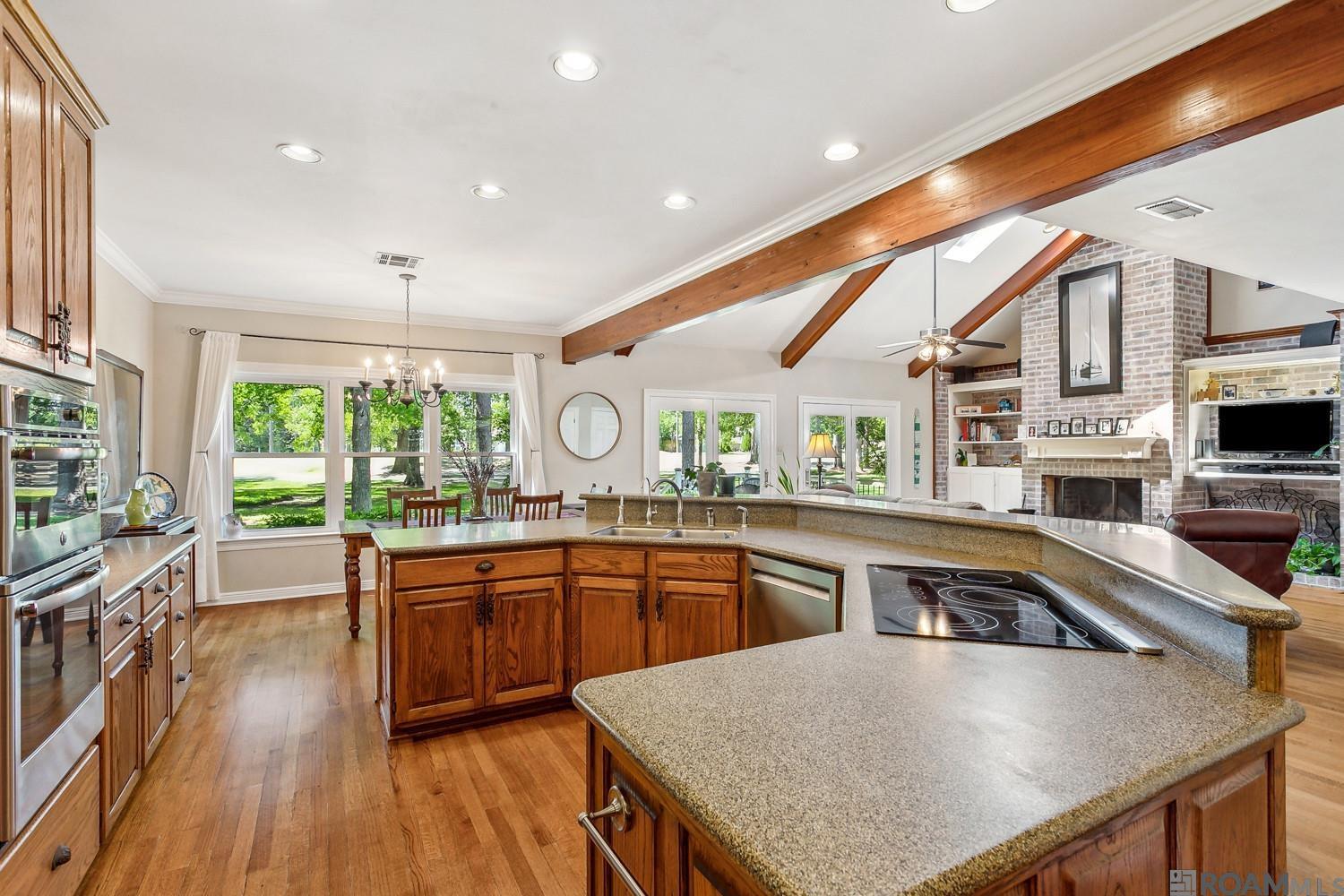 511 Beau Chene Drive, Mandeville, Louisiana image 5