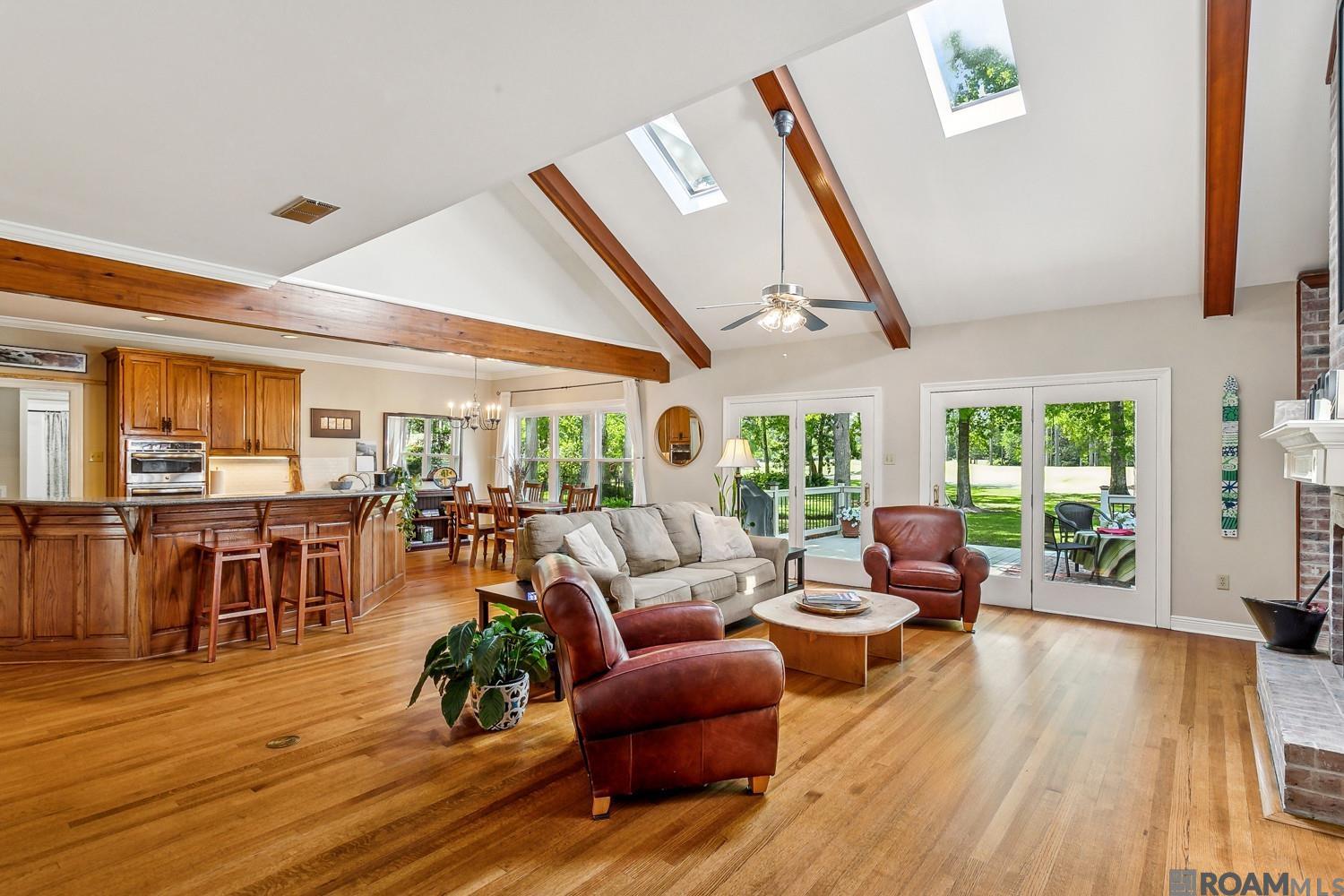 511 Beau Chene Drive, Mandeville, Louisiana image 3