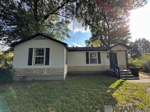 Homes For Sale - 4324 Glen Oaks Dr<br/> Baton Rouge, LA 70811