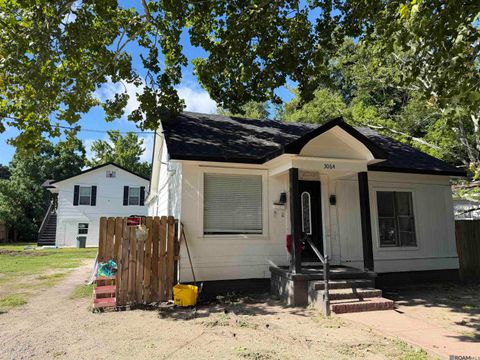 Homes For Sale - 3064 Calumet St<br/> Baton Rouge, LA 70805