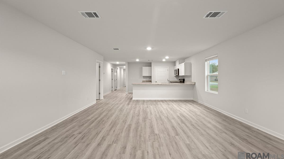 35612 Forest Manor Ave, Denham Springs, Louisiana image 2