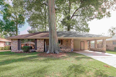 Homes For Sale - 1050 Landwood Dr<br/> Baton Rouge, LA 70806