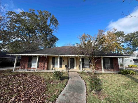 Homes For Sale - 16175 Shenandoah Ave<br/> Baton Rouge, LA 70817