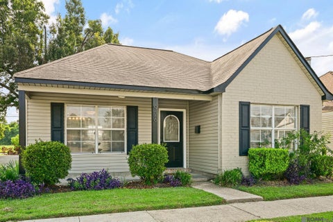 Homes For Sale - 926 Woodvine Dr<br/> Baton Rouge, LA 70806