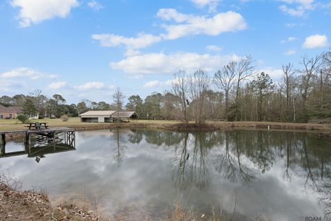 Homes For Sale - 16010 Peairs Rd<br/> Pride, LA 70770