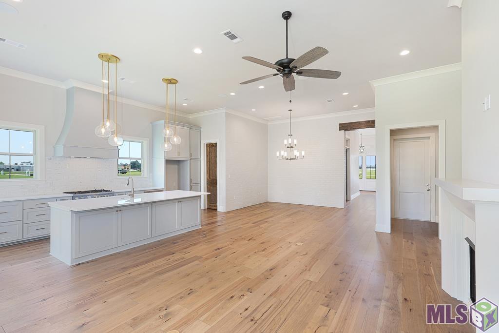 422 St Rose Ave, Baton Rouge, Louisiana image 5