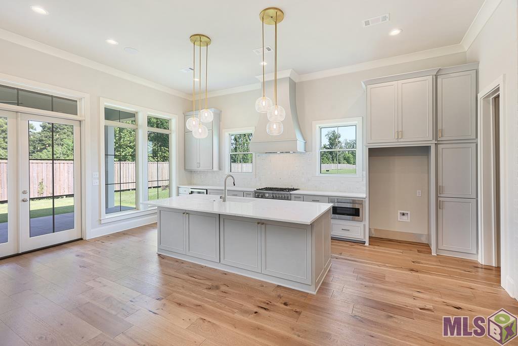 422 St Rose Ave, Baton Rouge, Louisiana image 8