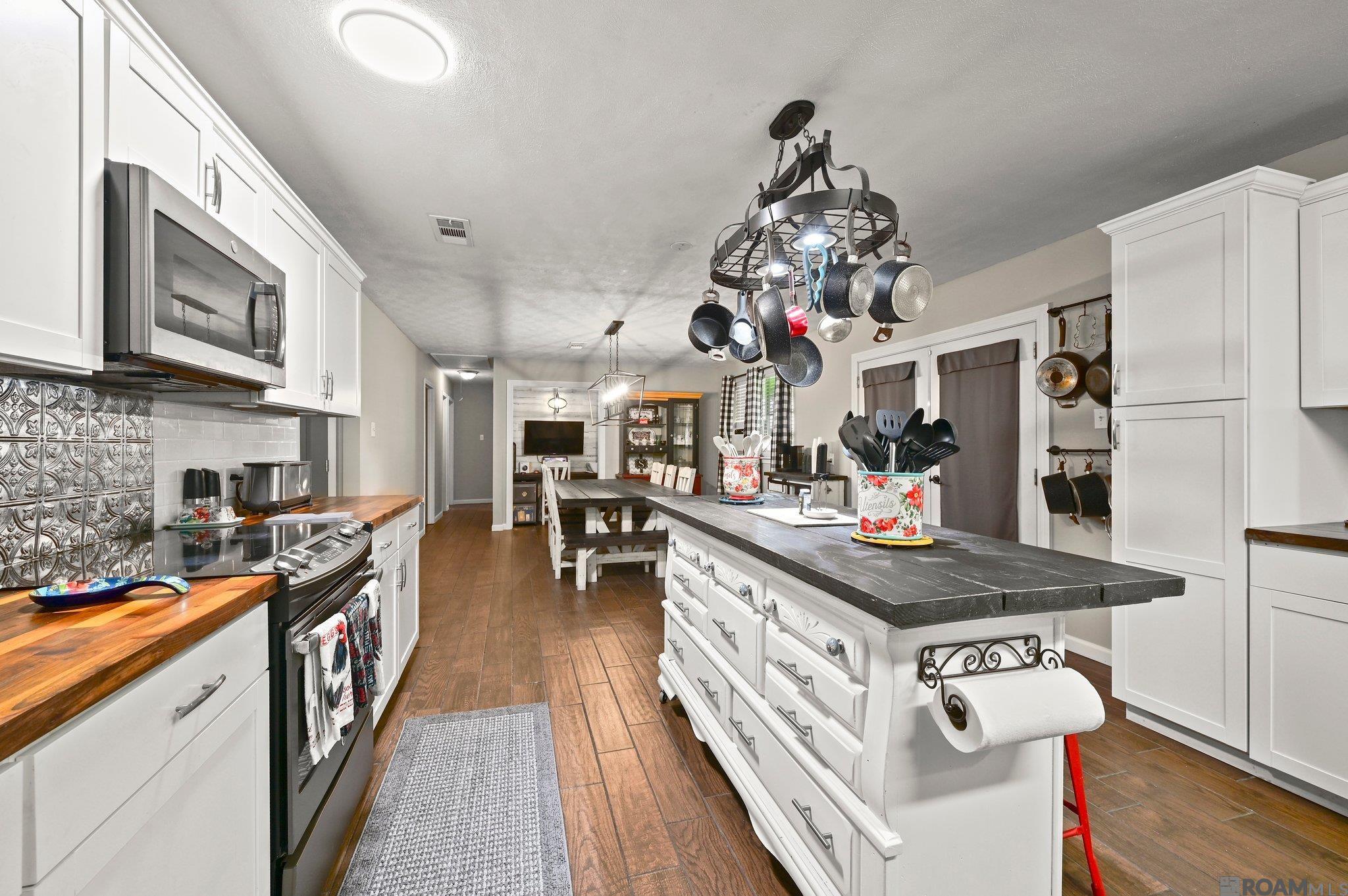 16936 Pernecia Ave, Greenwell Springs, Louisiana image 3