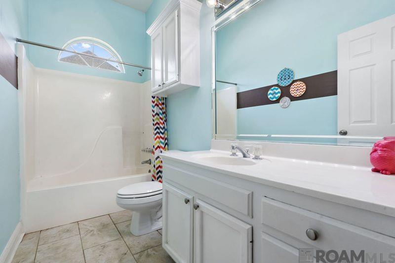 35150 Stone Castle Dr, Denham Springs, Louisiana image 19