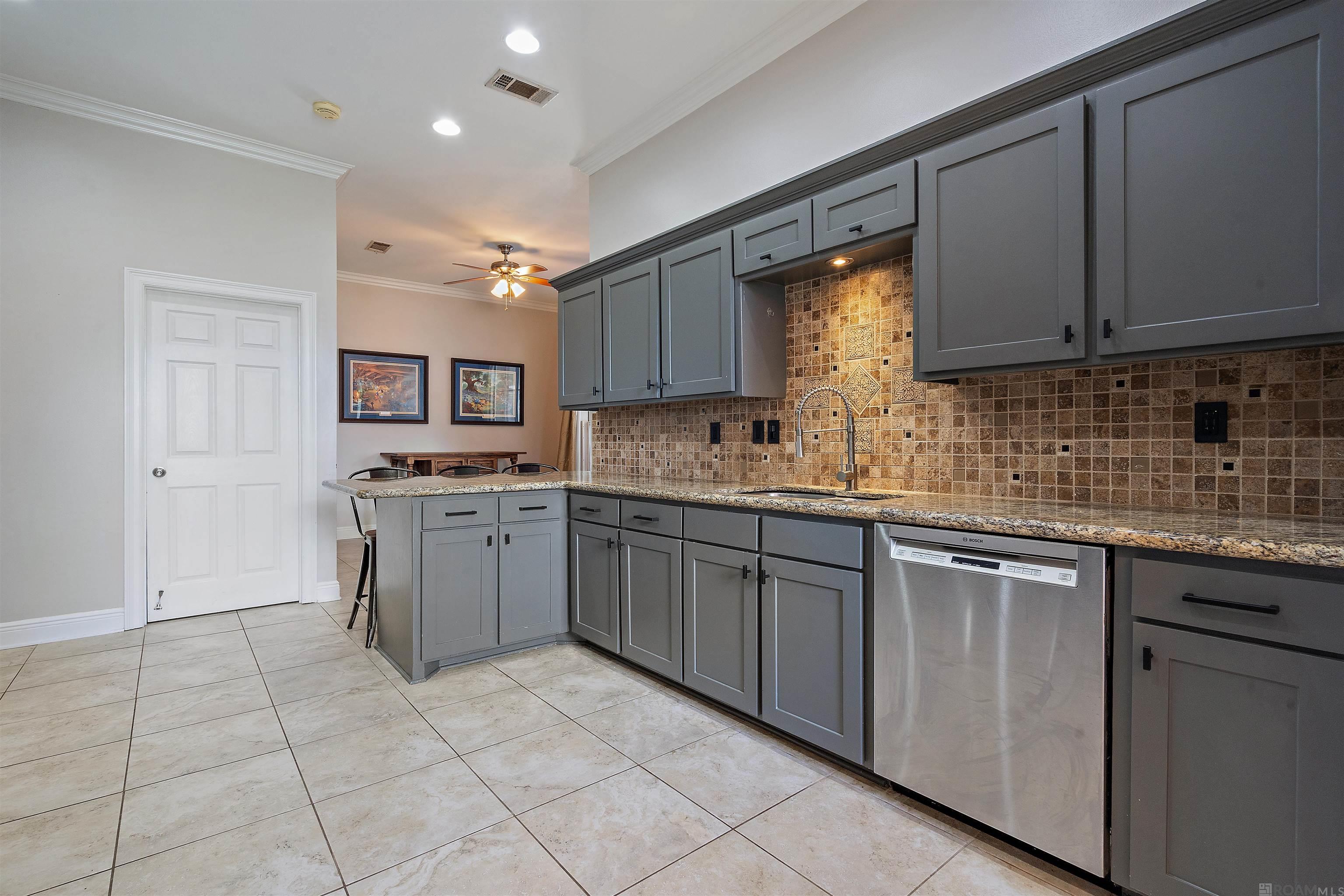 35150 Stone Castle Dr, Denham Springs, Louisiana image 7