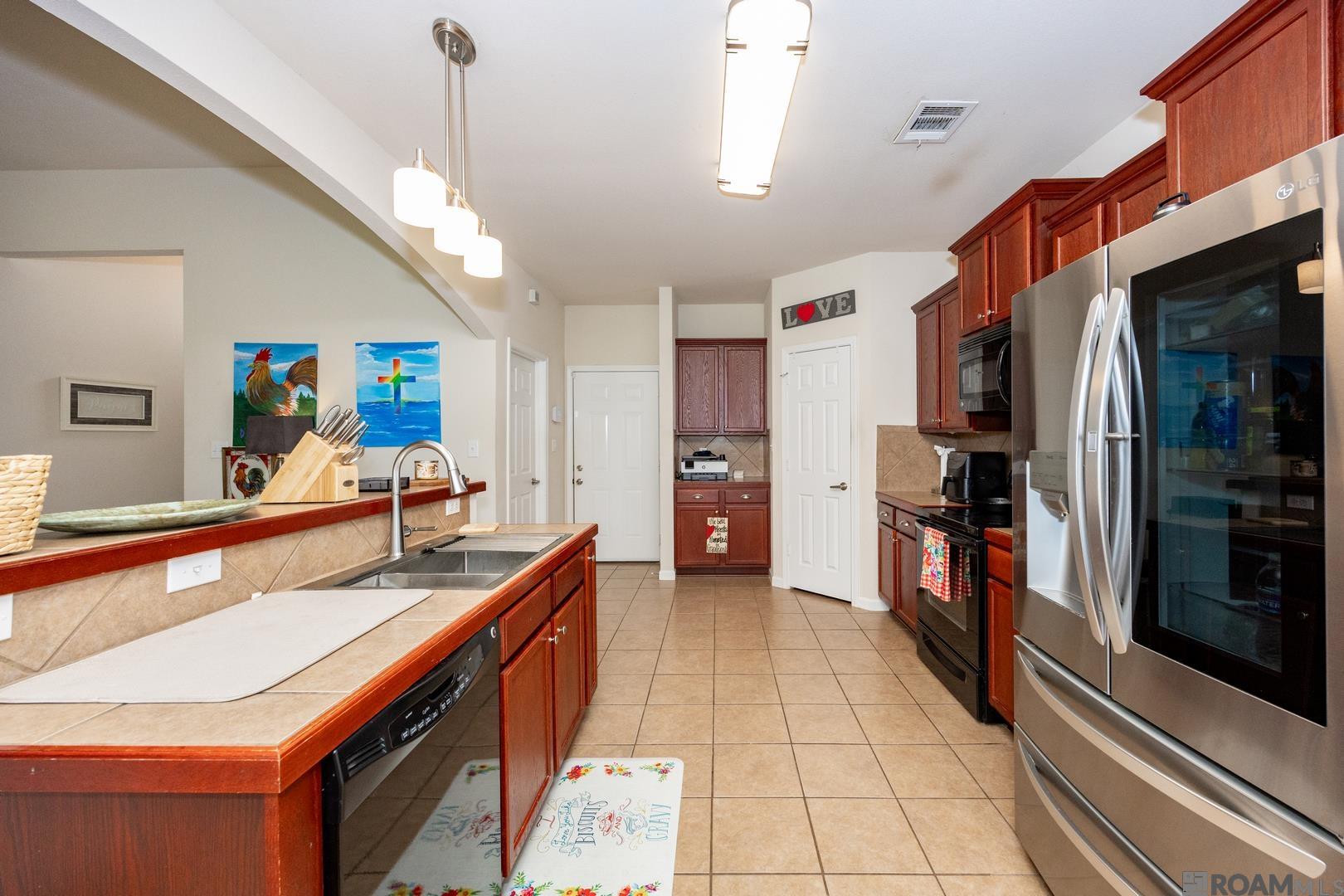 41165 New Orleans Dr, Sorrento, Louisiana image 12