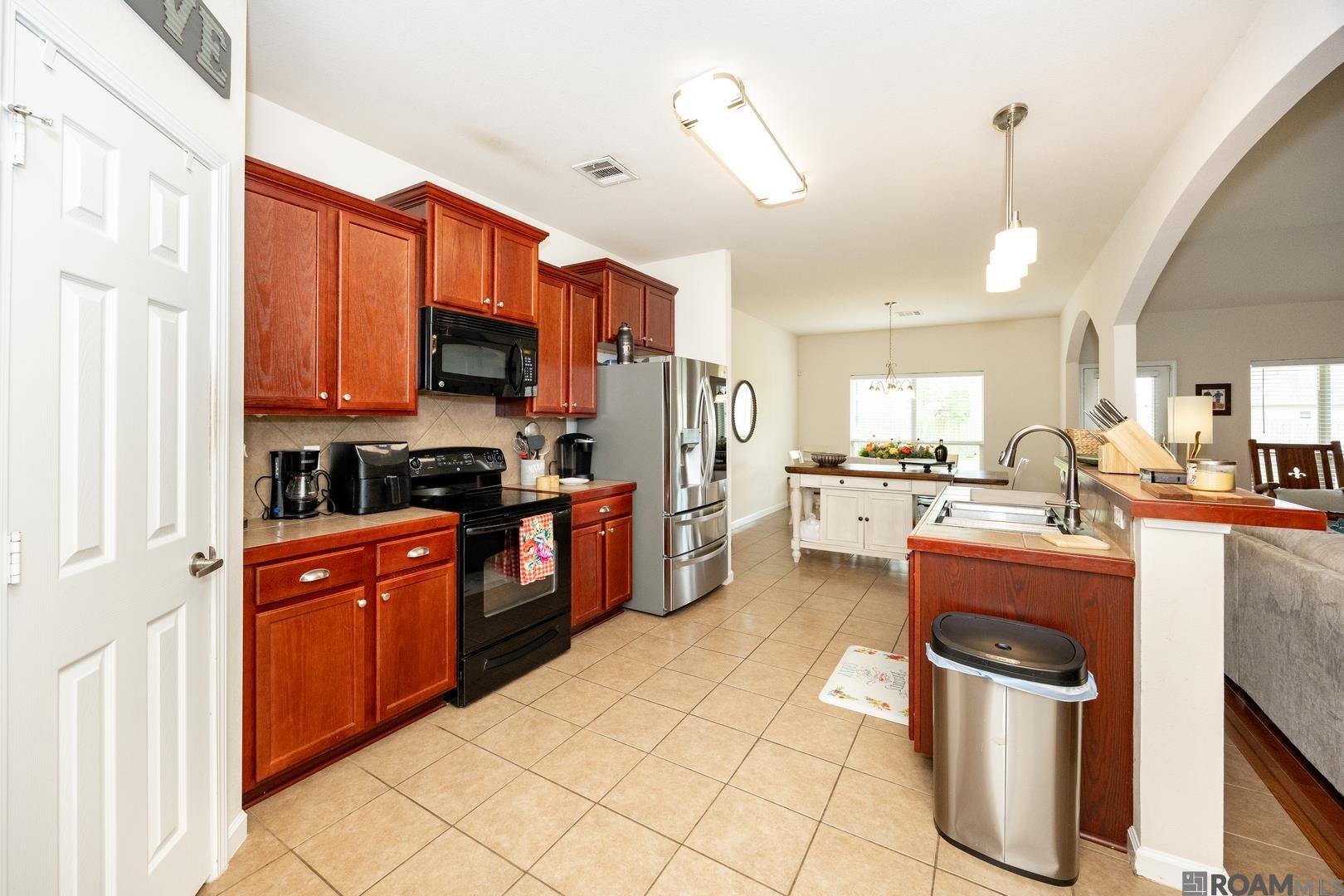 41165 New Orleans Dr, Sorrento, Louisiana image 13
