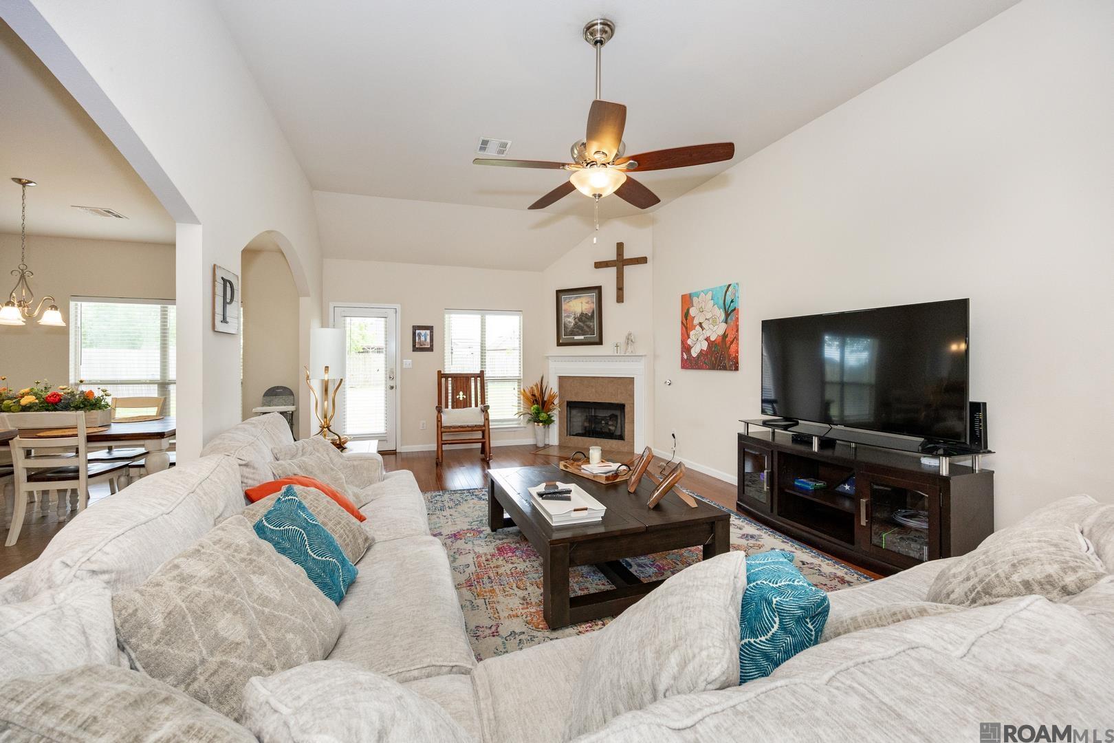 41165 New Orleans Dr, Sorrento, Louisiana image 7