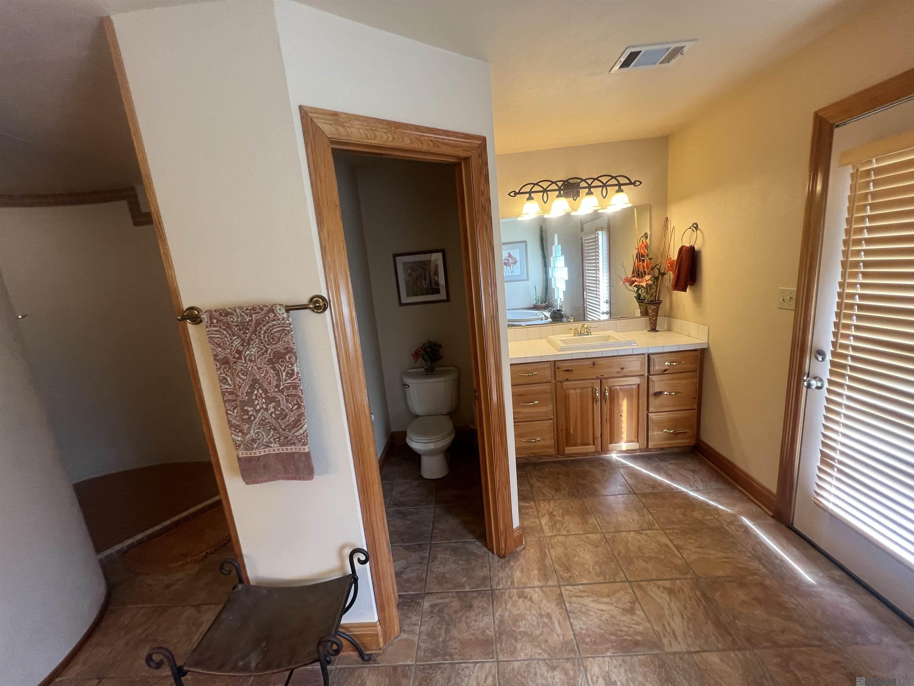 St Francisville, Louisiana, 70775, United States, 3 Bedrooms Bedrooms, ,2 BathroomsBathrooms,Residential,Active,2041579