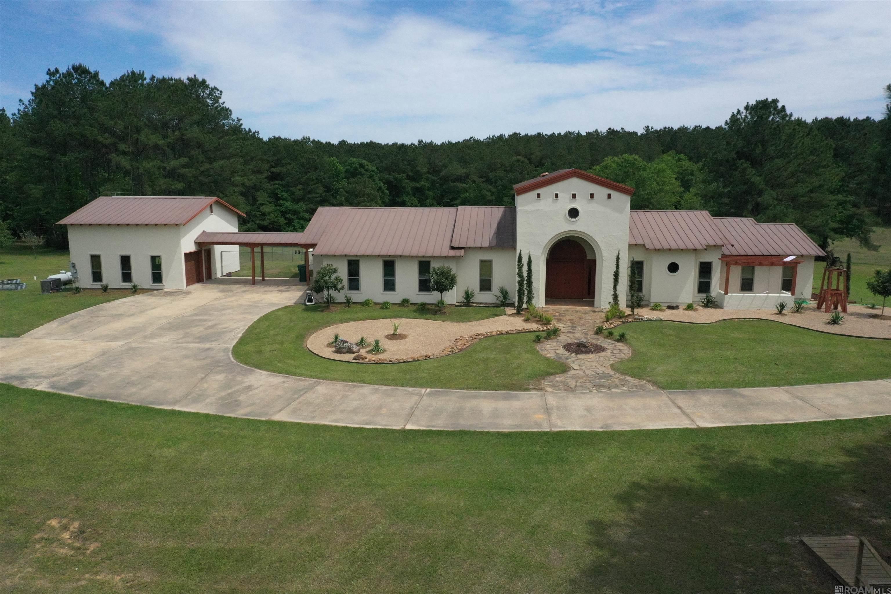 St Francisville, Louisiana, 70775, United States, 3 Bedrooms Bedrooms, ,2 BathroomsBathrooms,Residential,Active,2041579