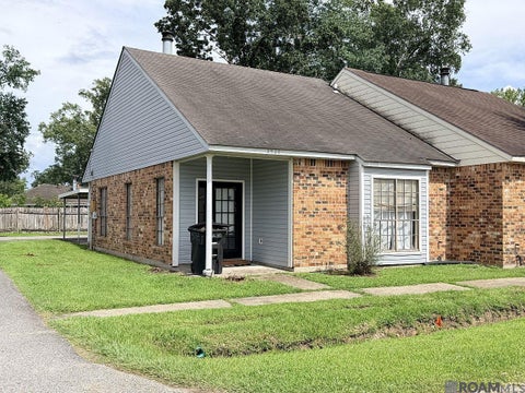 Homes For Sale - 5235 Cumberland Cove Dr<br/> Baton Rouge, LA 70817