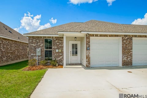Townhouse For Sale - 33260 La Hwy 16 #15A<br/> Denham Springs, LA 70706