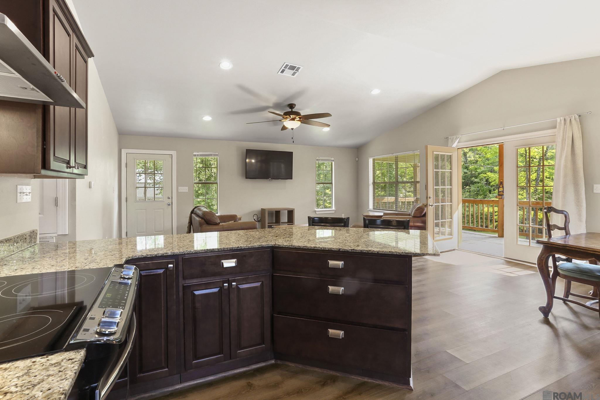 17389 Lake St, Prairieville, Louisiana image 9