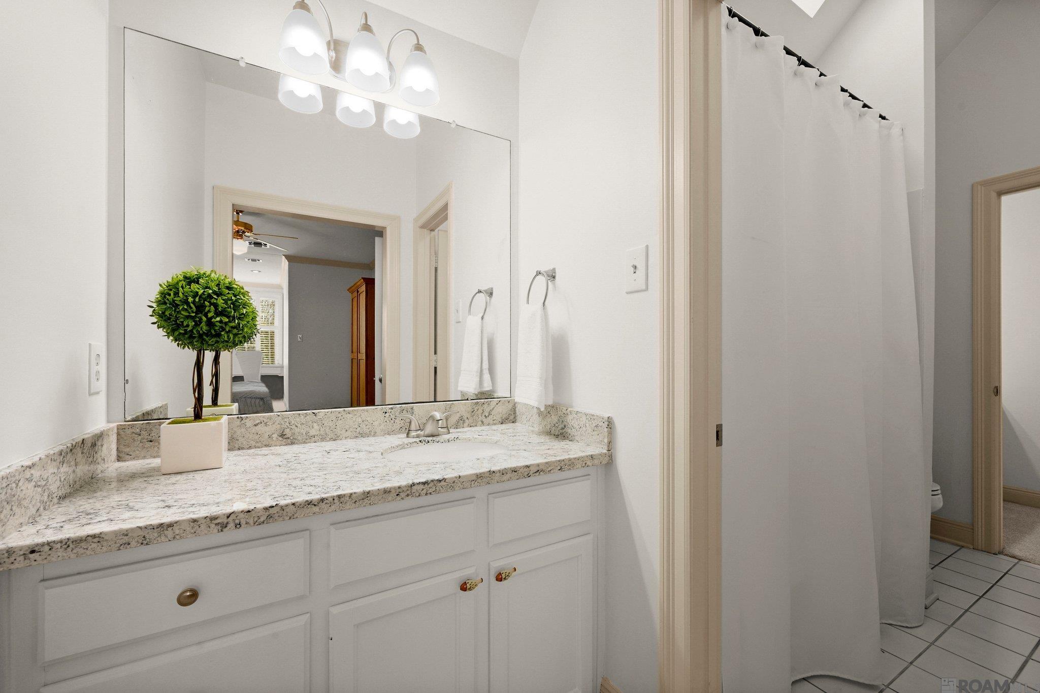 2524 Laurel Lakes Ave, Baton Rouge, Louisiana image 35