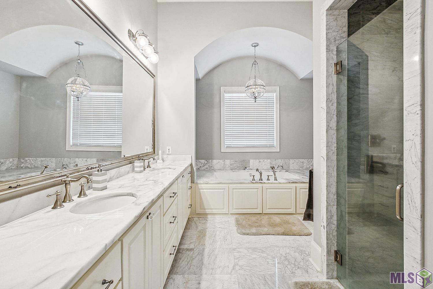 Baton Rouge, Louisiana 70818, United States, 5 Bedrooms Bedrooms, ,4 BathroomsBathrooms,Residential,Active,69614