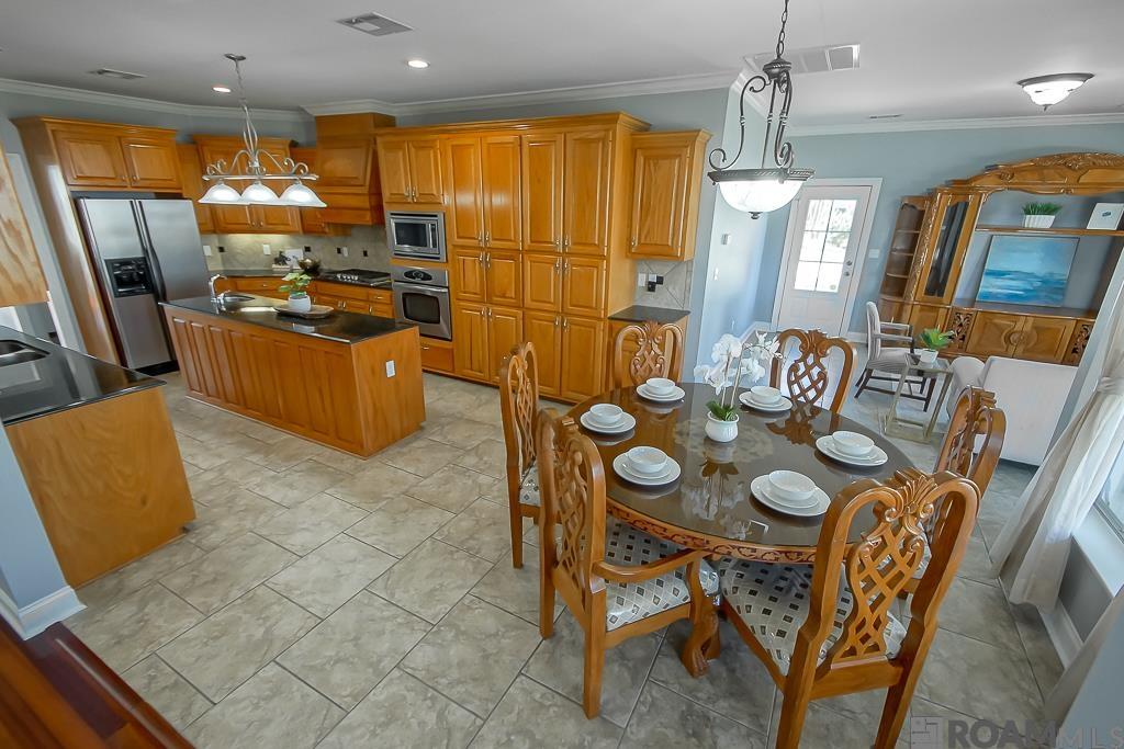 37286 Christina Ave, Prairieville, Louisiana image 2