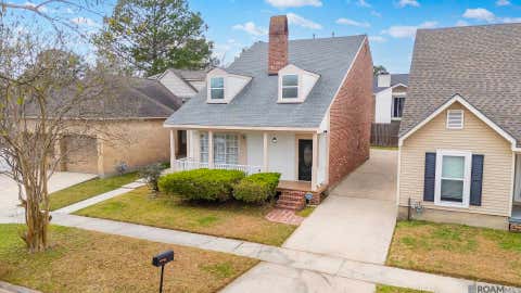 Homes For Sale - 1731 Manor Oak Dr<br/> Baton Rouge, LA 70810