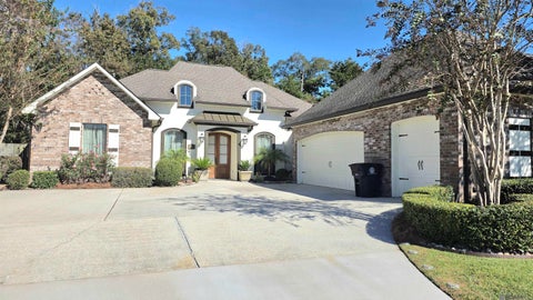 Homes For Sale - 18167 Villa Trace Ave<br/> Greenwell Springs, LA 70739