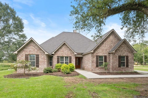 Homes For Sale - 100 Tranquility Oaks<br/> Denham Springs, LA 70706