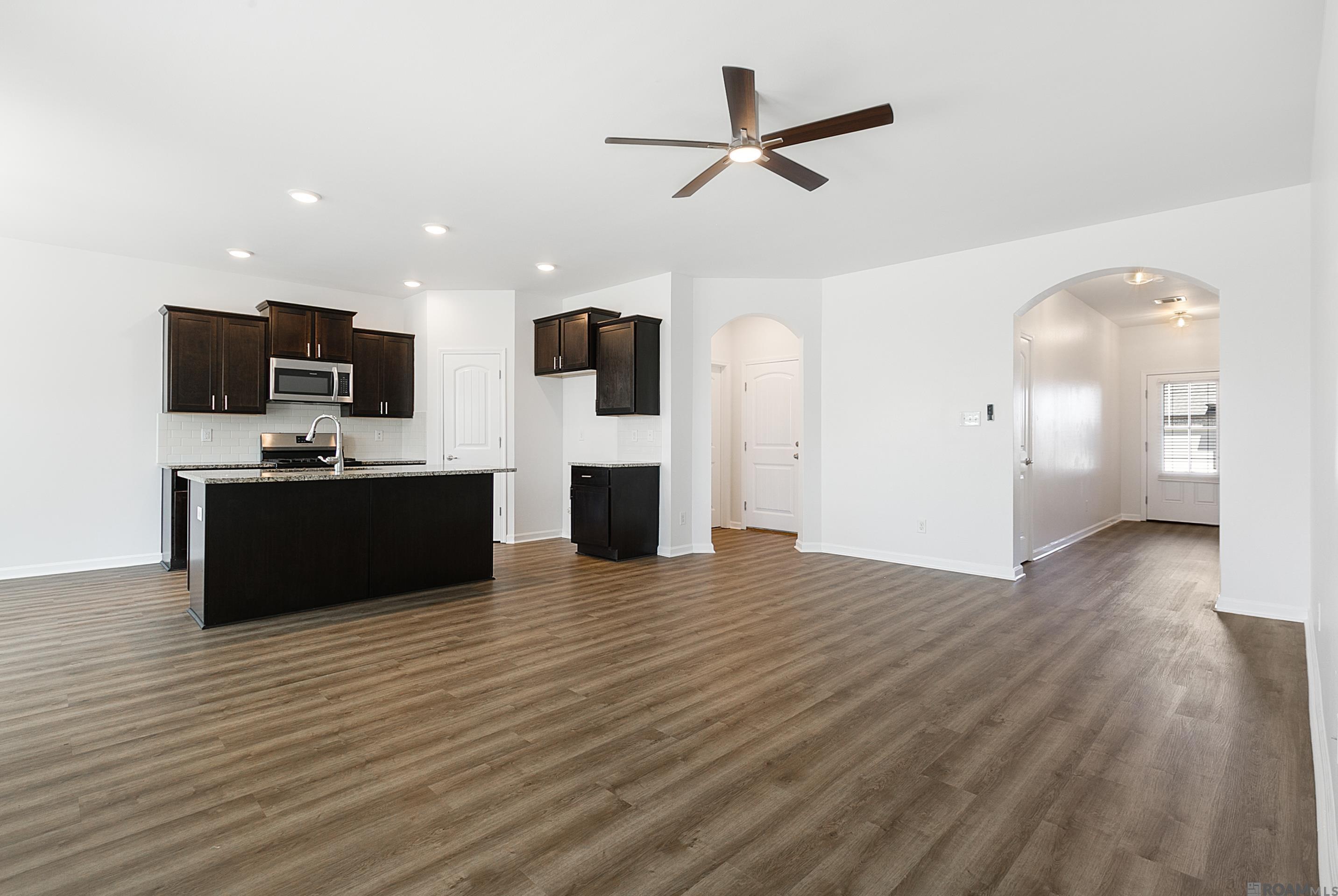 744 Lakeshore Village Drive, Slidell, Louisiana image 3