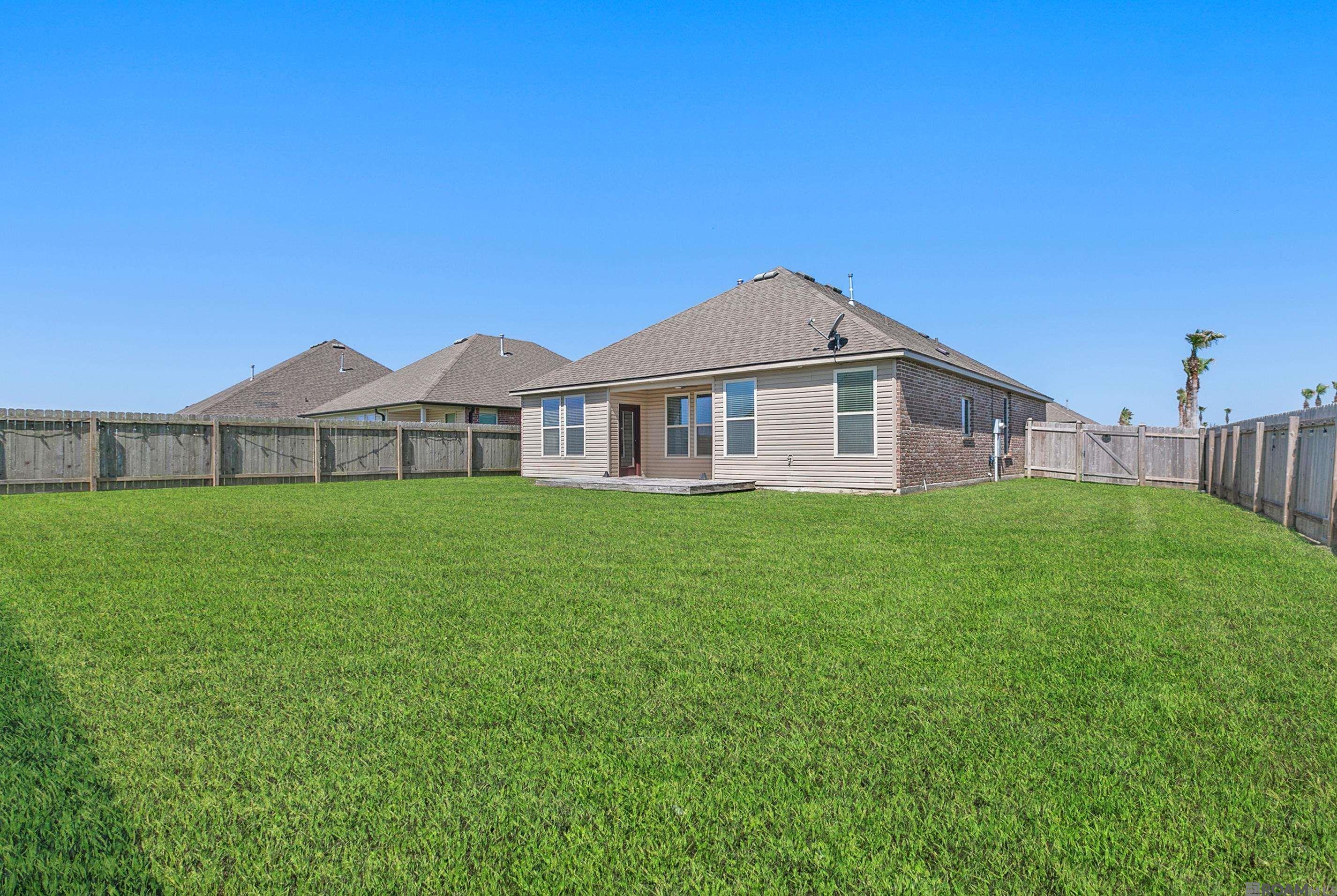 744 Lakeshore Village Drive, Slidell, Louisiana image 17