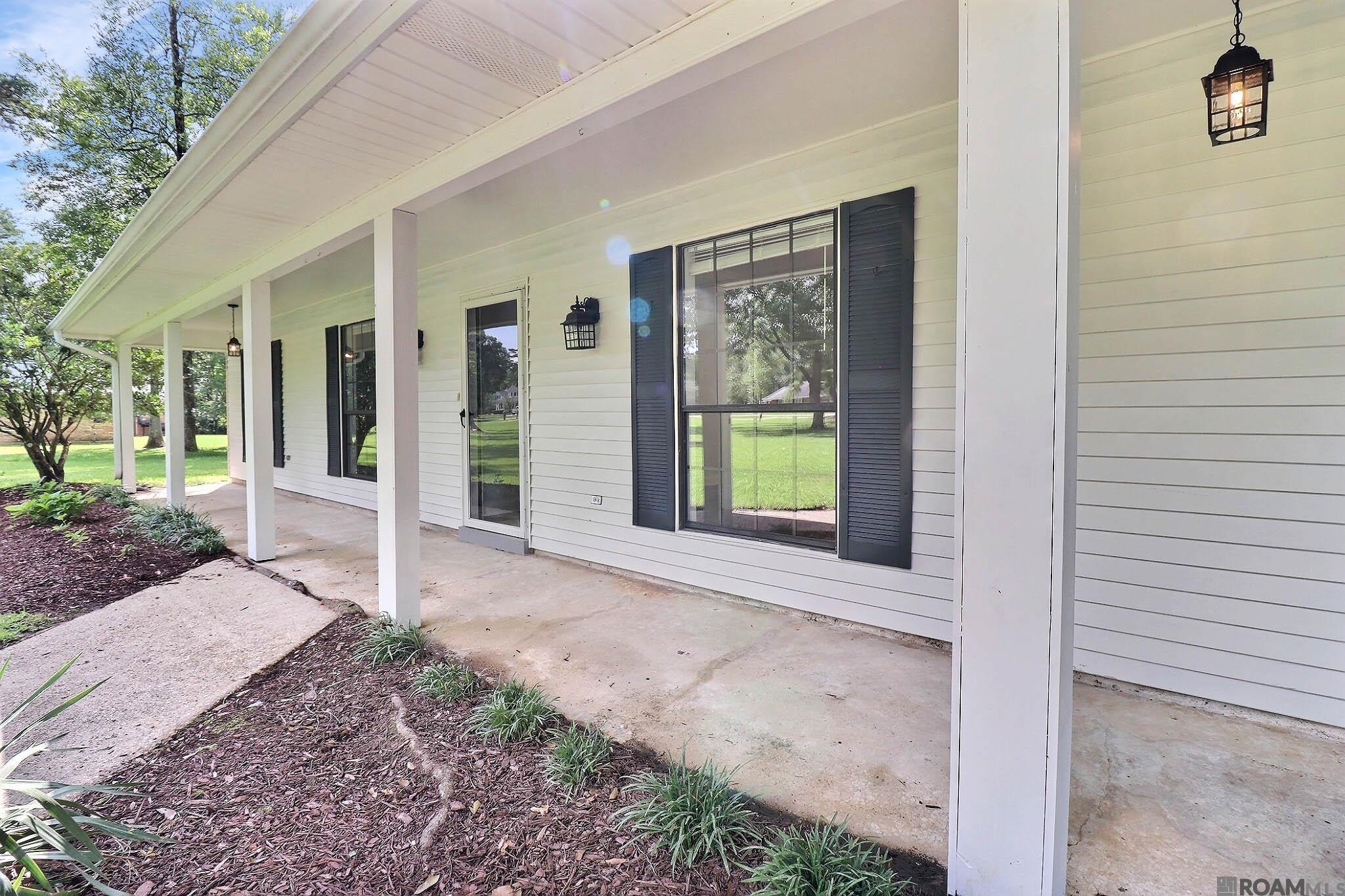8140 Evergreen Dr, Denham Springs, Louisiana image 4