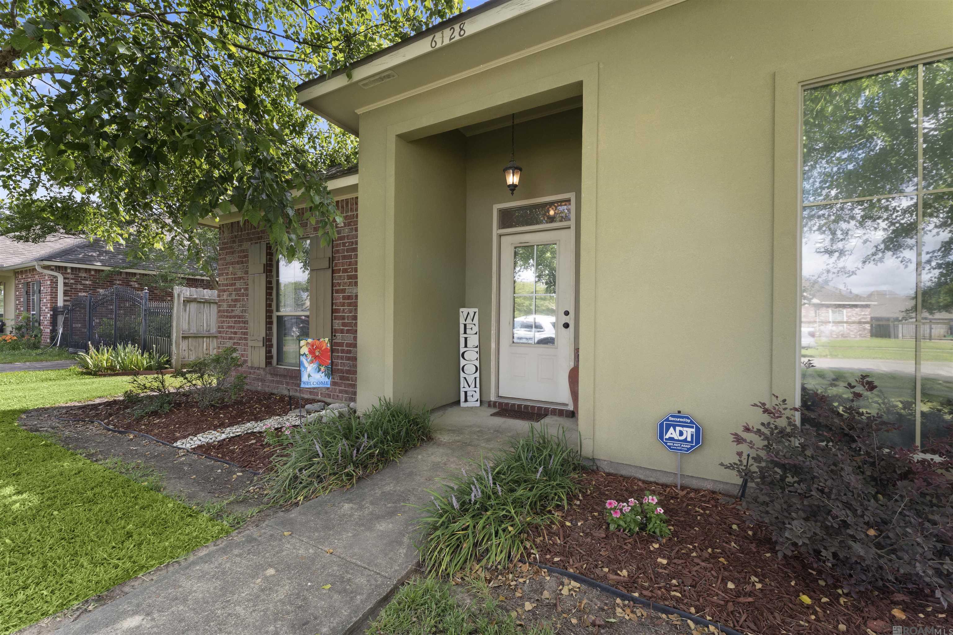 6128 Woodside Dr, Zachary, Louisiana image 2