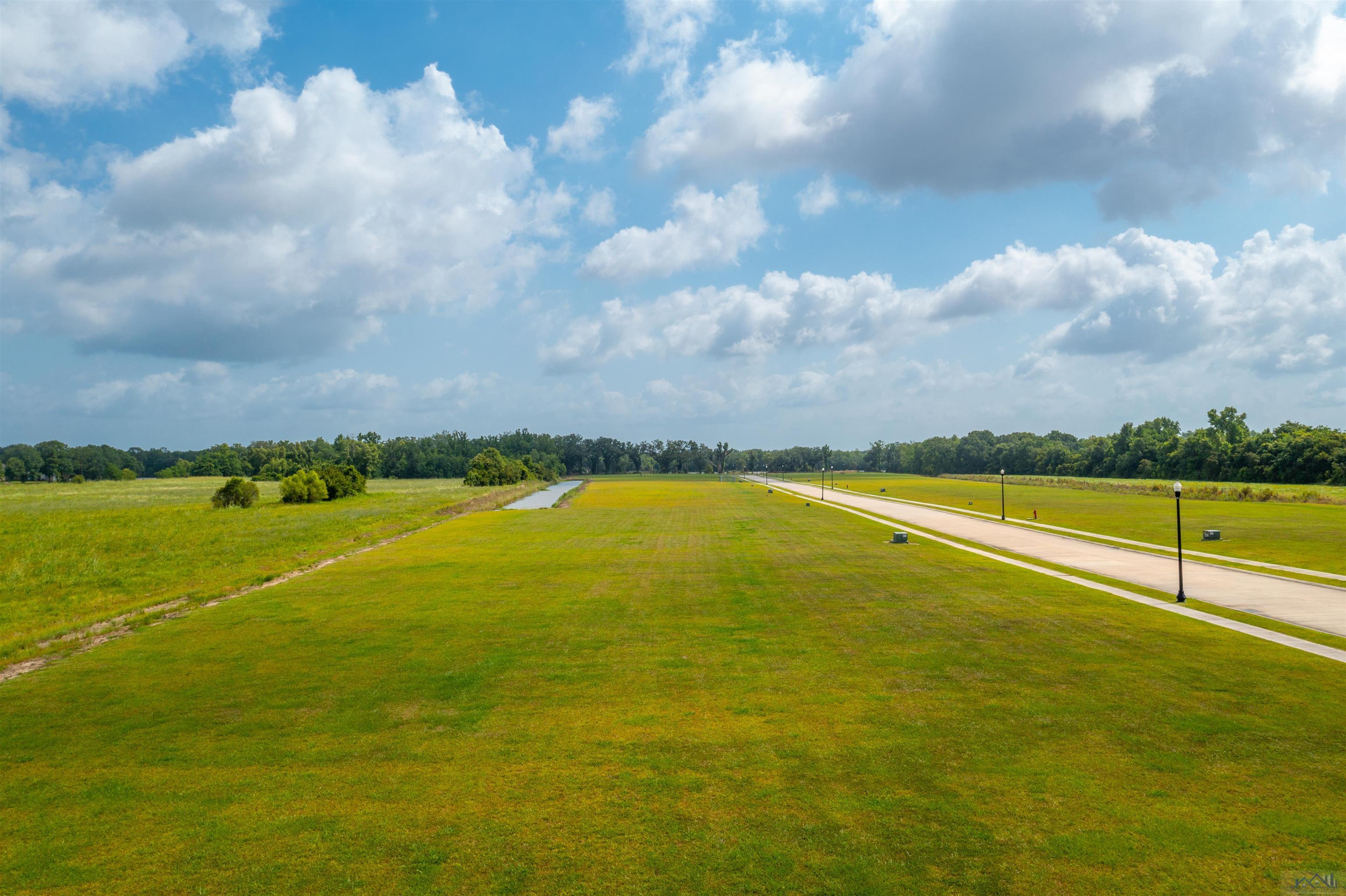 122 River Estates St, Berwick, Louisiana image 2