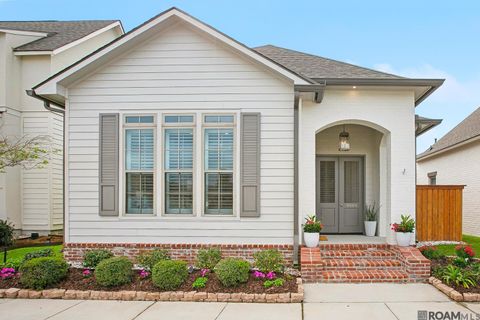 Homes For Sale - 4944 Crestfield Way<br/> Ascension County, Gonzales, LA 70737