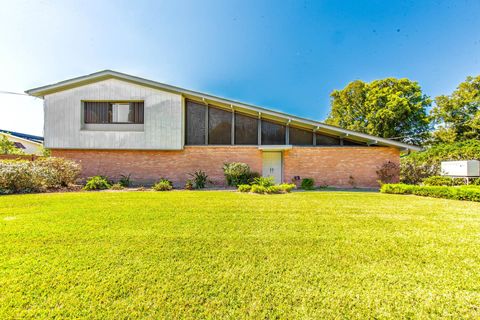 Homes For Sale - 509 Central Ave<br/> Houma, LA 70364