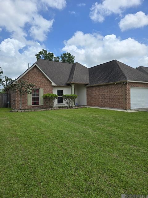 Homes For Sale - 14050 Serenity Cove Dr<br/> Gonzales, LA 70737