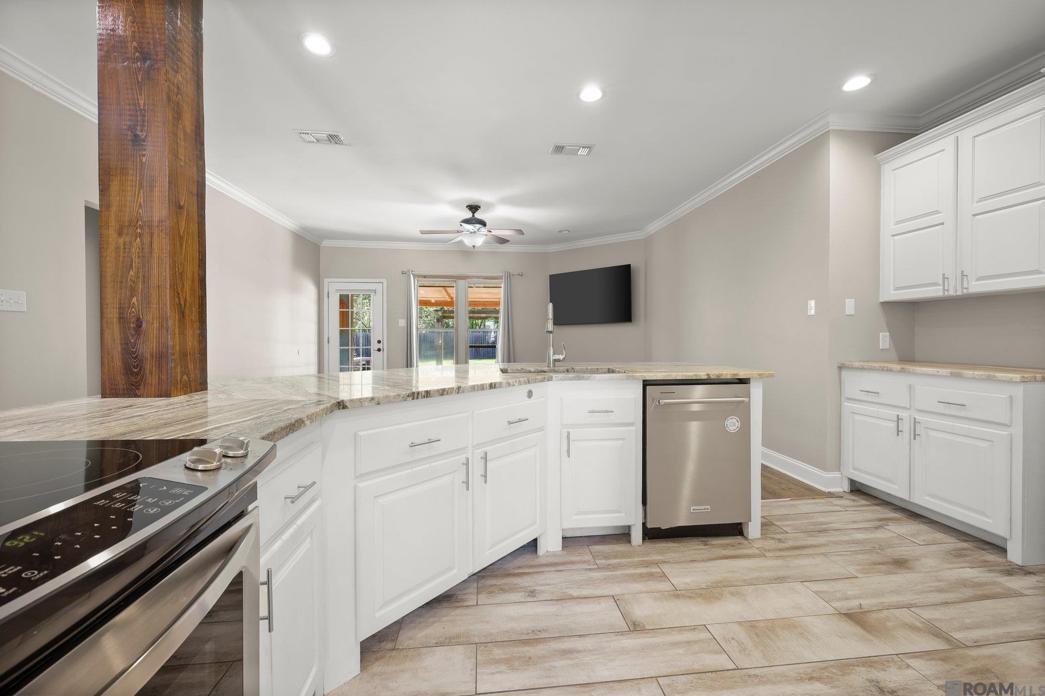 12016 Kern Pl, Gonzales, Louisiana image 10