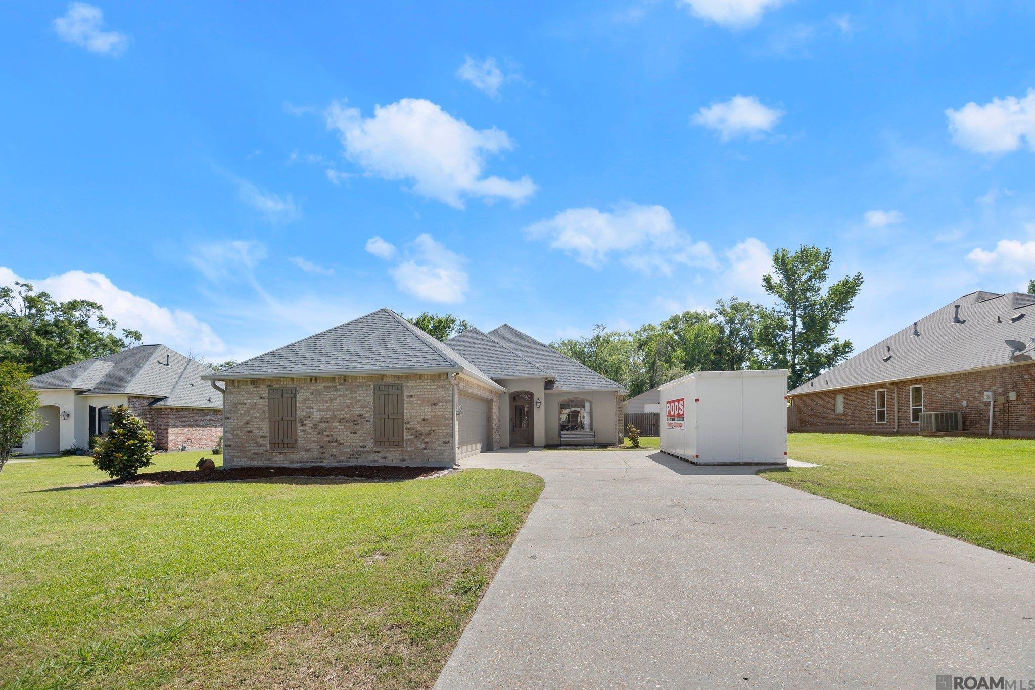 12016 Kern Pl, Gonzales, Louisiana image 3