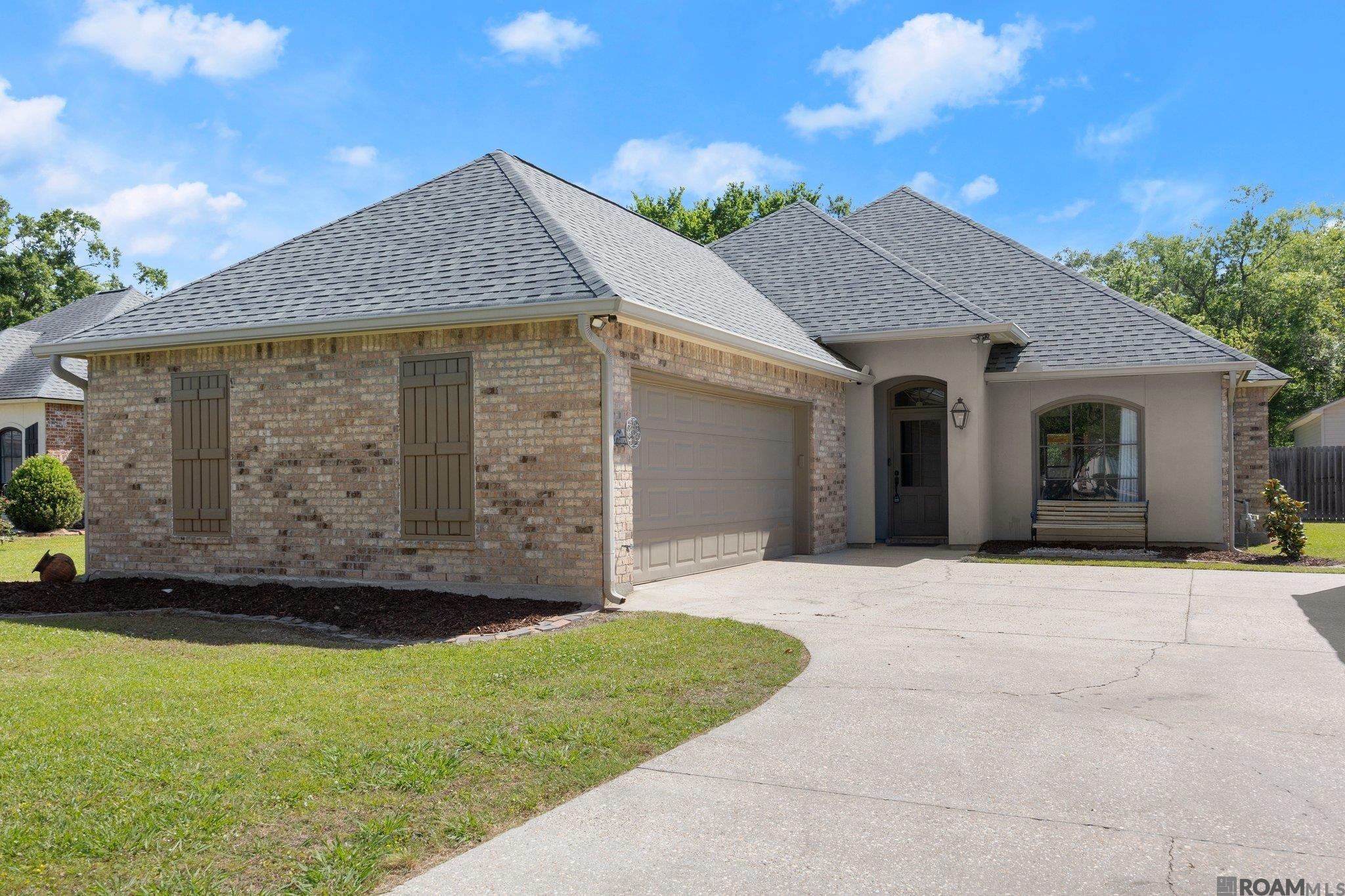 12016 Kern Pl, Gonzales, Louisiana image 1