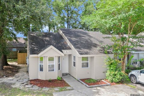 Townhouse For Sale - 14216 Woodlands Dr #90<br/> Hammond, LA 70401
