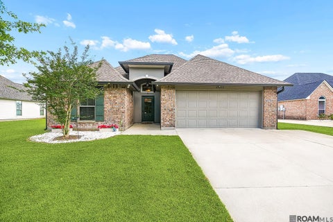 Homes For Sale - 41455 Waterstone Ave<br/> Ascension County, Prairieville, LA 70769