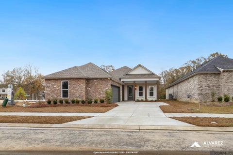 Homes For Sale - 6813 Garden Hill Dr<br/> Baton Rouge, LA 70817