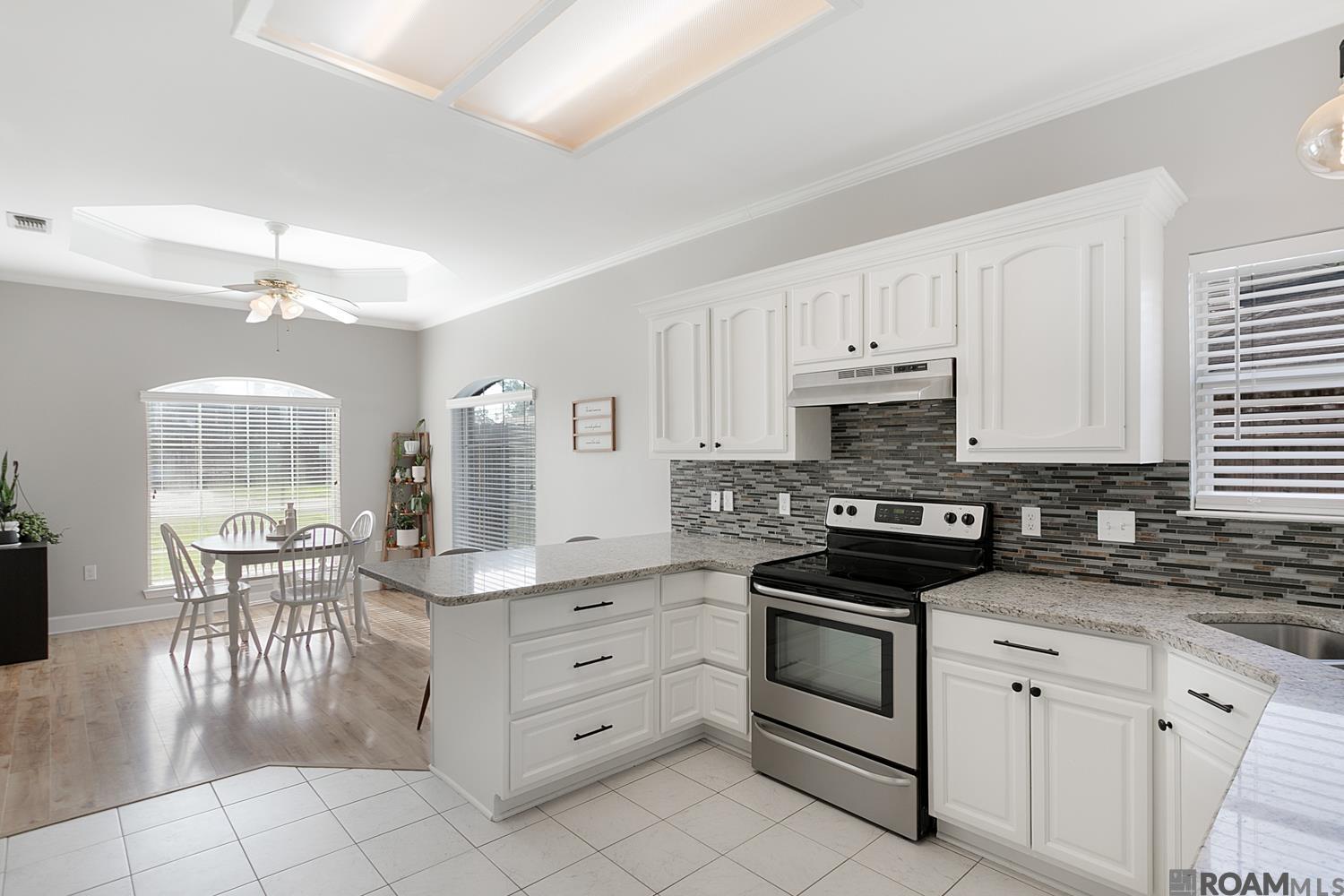 7854 Oakland Dr, Denham Springs, Louisiana image 5