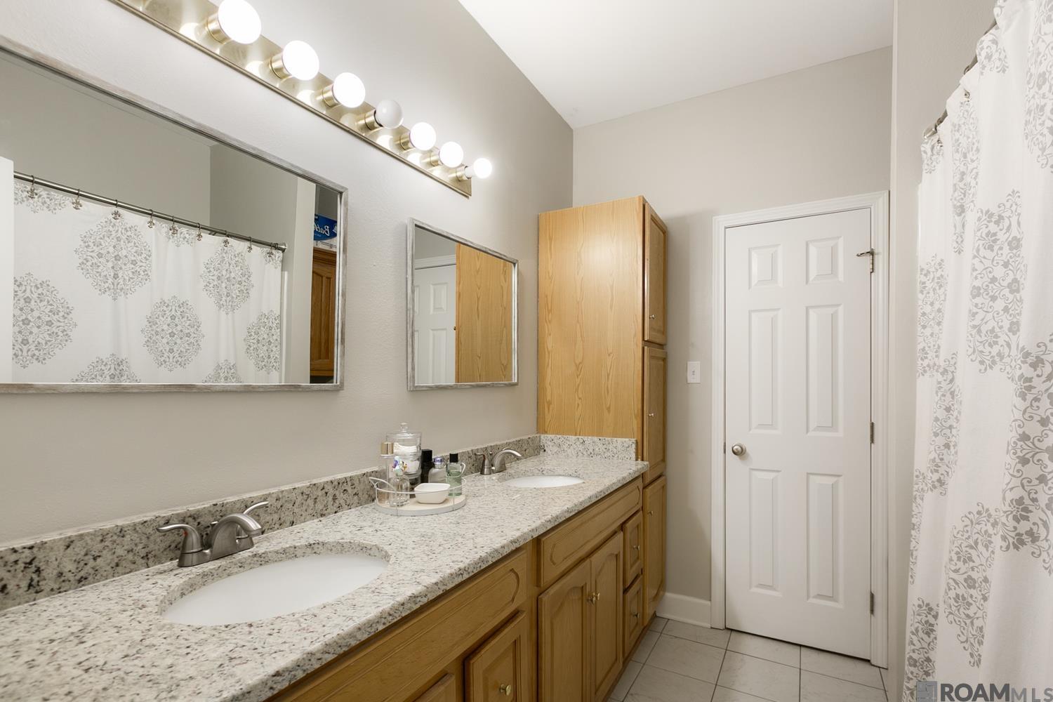 7854 Oakland Dr, Denham Springs, Louisiana image 13