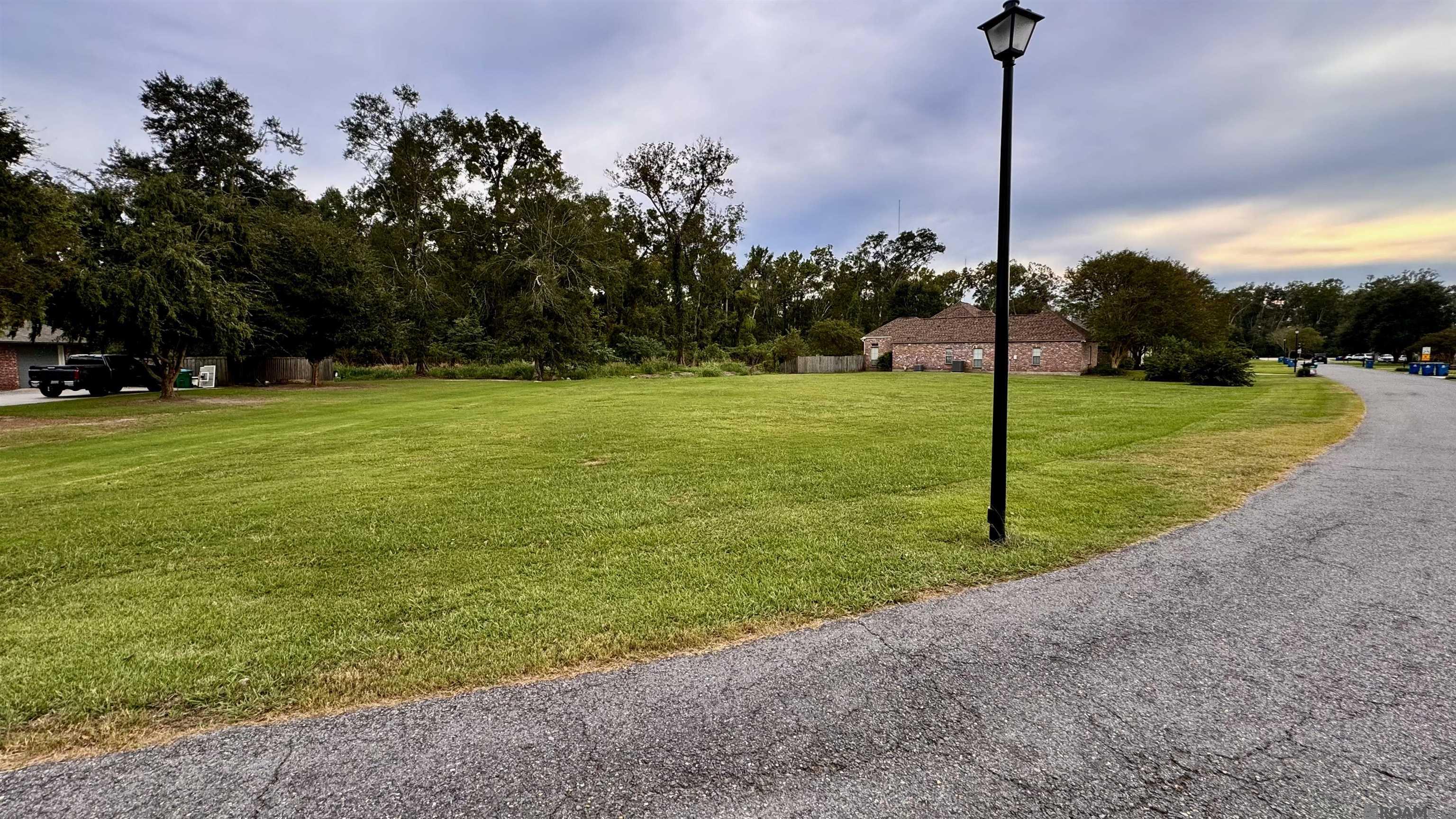 4325 Roseland Dr, Port Allen, Louisiana image 2