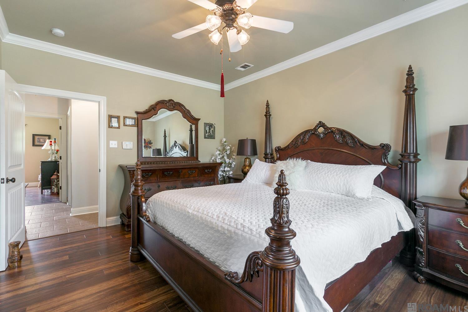 27984 Foxfire Ave, Walker, Louisiana image 2