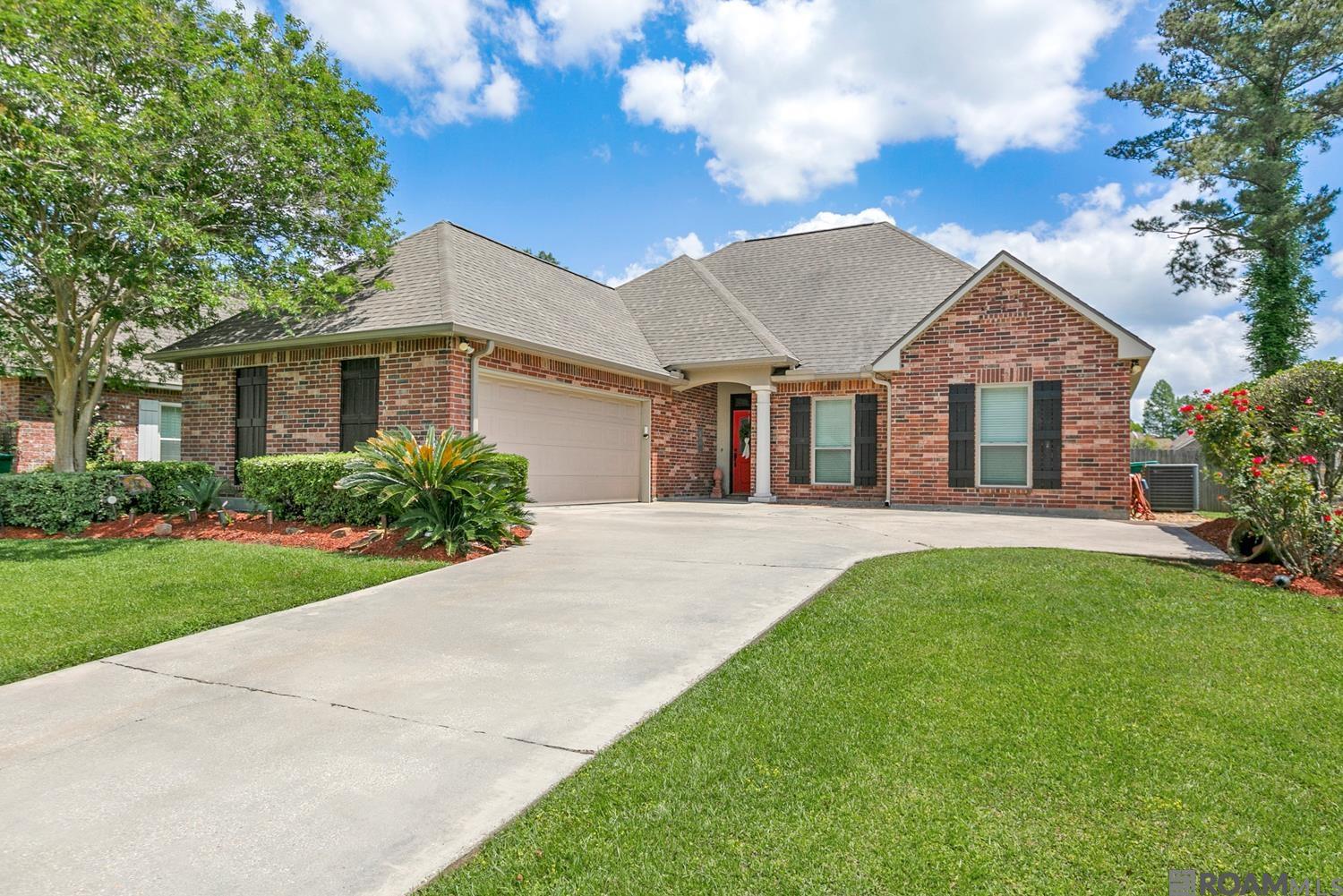 27984 Foxfire Ave, Walker, Louisiana image 1